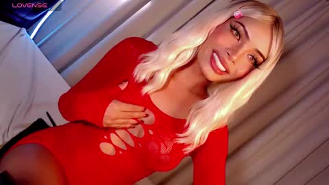 Snapshot of mysterious_olivia chatting on February 23, 2025, 12:37 pm Olivia online show from February 23, 2025, 12:37 pm