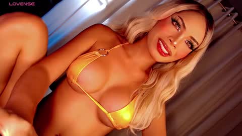 Snapshot of mysterious_olivia chatting on March 8, 2025, 5:38 am Olivia online show from March 8, 2025, 5:38 am