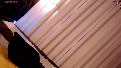 Snapshot of mysterious_olivia chatting on March 9, 2025, 5:33 am Olivia online show from March 9, 2025, 5:33 am
