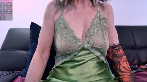 Mystery Nymph Milf online show from September 8, 2025, 2:27 pm
