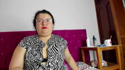 Snapshot of mystery_psique chatting on October 25, 2025, 3:29 pm mystery_psique online show from October 25, 2025, 3:29 pm