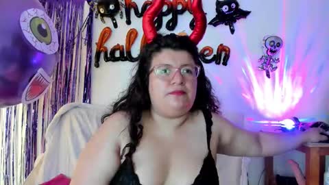 Snapshot of mystery_psique chatting on November 1, 2025, 3:36 pm mystery_psique online show from November 1, 2025, 3:36 pm