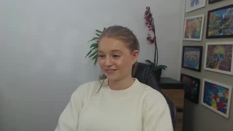 Erica online show from December 1, 2025, 9:14 am