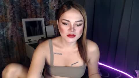 UR GIRL NEXTDOOR online show from January 12, 2025, 4:42 am