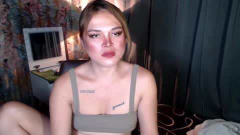 UR GIRL NEXTDOOR online show from January 13, 2025, 8:47 am