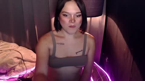 UR GIRL NEXTDOOR online show from February 27, 2025, 9:54 am