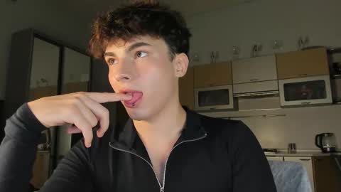 Snapshot of mystic_evan chatting on October 6, 2025, 2:14 pm Evan Brown online show from October 6, 2025, 2:14 pm