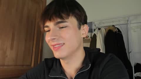 Snapshot of mystic_evan chatting on October 19, 2025, 9:59 pm Evan Brown online show from October 19, 2025, 9:59 pm