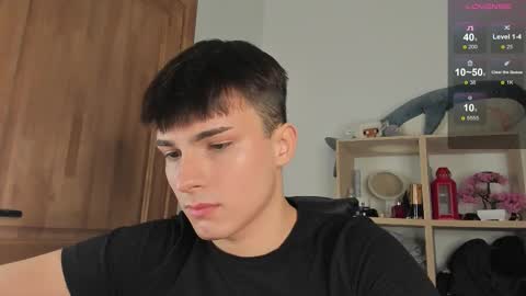 Evan Brown online show from November 26, 2025, 10:22 pm