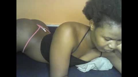 mystic_linna online show from May 7, 2026, 6:46 pm