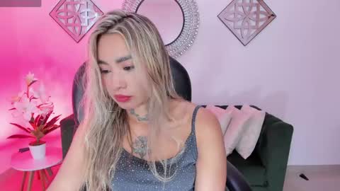 Snapshot of mystic_nova_ chatting on May 17, 2026, 11:28 am mystic_nova_ online show from May 17, 2026, 11:28 am