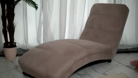 mysticlayla online show from March 27, 2026, 8:26 am