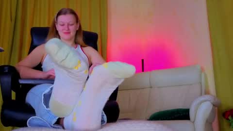 mysticvenus_ online show from May 8, 2026, 6:52 am