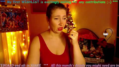 Snapshot of mystydew chatting on December 5, 2024, 3:17 pm MystyDew online show from December 5, 2024, 3:17 pm