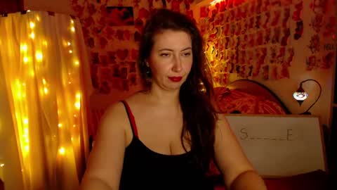 Snapshot of mystydew chatting on March 11, 2025, 4:29 pm MystyDew online show from March 11, 2025, 4:29 pm