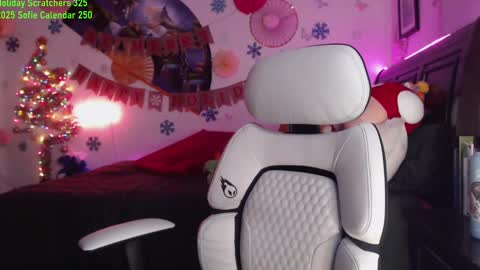 MySweetSofie online show from December 22, 2024, 5:45 am