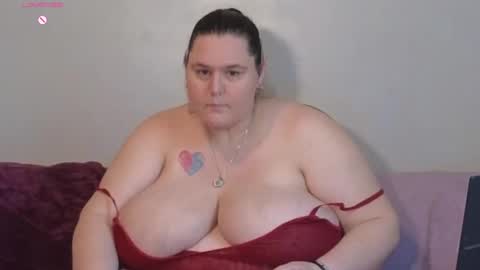 Snapshot of mzjuicybootay2169 chatting on September 12, 2025, 7:36 pm Mzjuicybootay online show from September 12, 2025, 7:36 pm