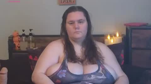 Snapshot of mzjuicybootay2169 chatting on October 27, 2025, 4:22 pm Mzjuicybootay online show from October 27, 2025, 4:22 pm