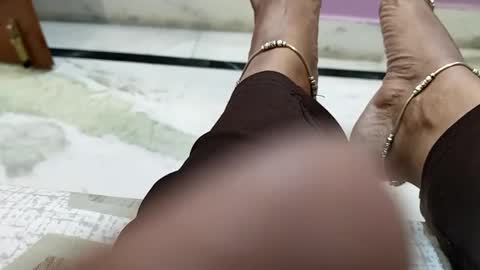 Snapshot of n298033 chatting on November 19, 2025, 3:12 pm n298033 online show from November 19, 2025, 3:12 pm