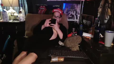 SnackPants online show from January 4, 2025, 5:05 pm