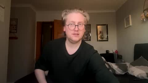 n_ryan98 online show from March 25, 2026, 6:25 pm