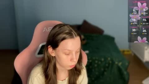 Vanessa and Julia  online show from December 19, 2025, 2:35 pm