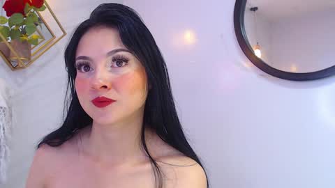 naamah_b online show from December 2, 2024, 1:13 pm