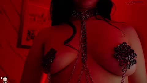 Snapshot of naamah_b chatting on October 7, 2025, 1:25 am naamah_b online show from October 7, 2025, 1:25 am