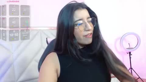 Snapshot of naanaky_tay chatting on September 13, 2025, 12:05 pm TARA online show from September 13, 2025, 12:05 pm