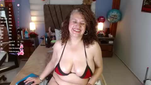 nadia_84 online show from February 27, 2026, 7:47 pm