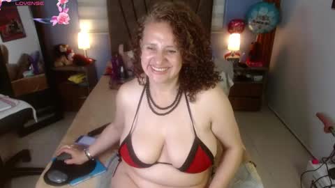 nadia_84 online show from May 8, 2026, 7:30 pm