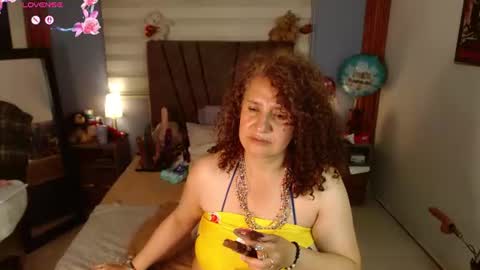 nadia_84 online show from June 18, 2026, 1:28 am