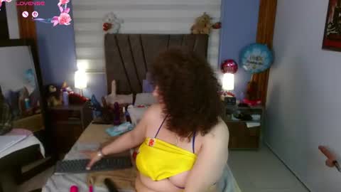 nadia_84 online show from June 23, 2026, 7:45 pm