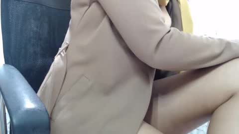 Nadia  online show from February 8, 2026, 12:03 am