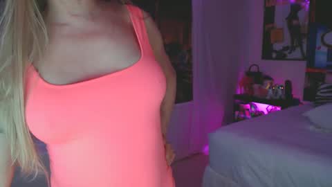 Nadia Vixen online show from January 4, 2025, 6:09 am