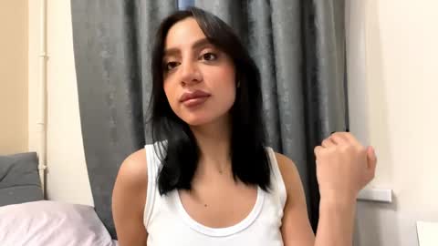 Snapshot of nadinevanni chatting on June 8, 2026, 4:18 pm Leya online show from June 8, 2026, 4:18 pm