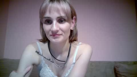 Nadjia online show from December 2, 2025, 10:27 pm