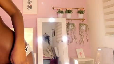 naelith_dh online show from September 11, 2025, 7:58 pm