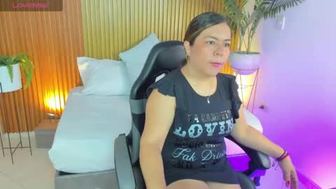 Snapshot of nahia_13 chatting on May 2, 2026, 12:43 pm N A H I A online show from May 2, 2026, 12:43 pm
