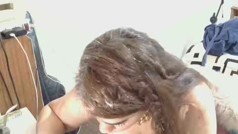 nahiarabiel online show from October 9, 2025, 3:21 pm