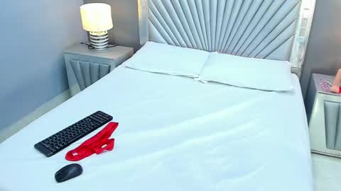 Nahiara Gray online show from September 17, 2025, 8:54 pm