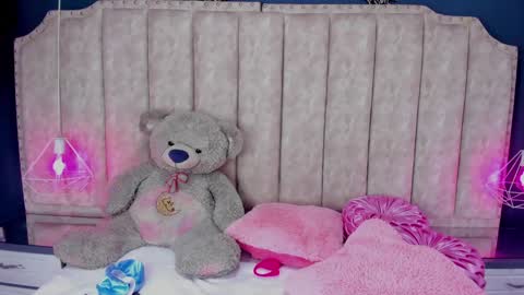 Snapshot of nahiarareina chatting on December 16, 2024, 2:16 pm NahiaraReina online show from December 16, 2024, 2:16 pm