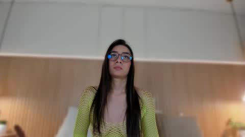 Nahimi online show from March 17, 2026, 7:28 pm