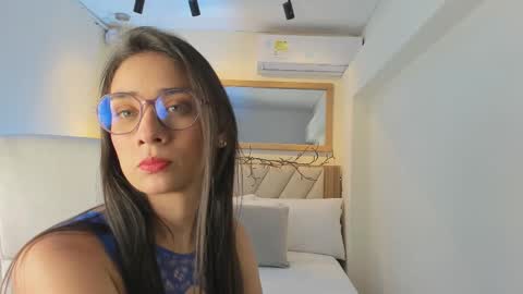 Nahimi online show from March 19, 2026, 7:29 pm