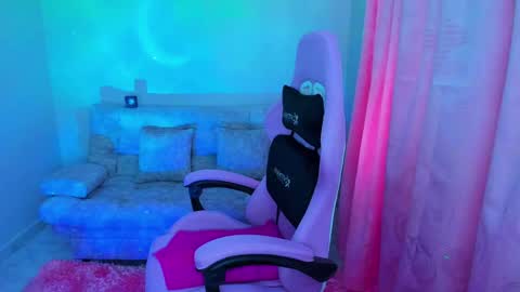 Nahome online show from February 4, 2025, 6:49 pm