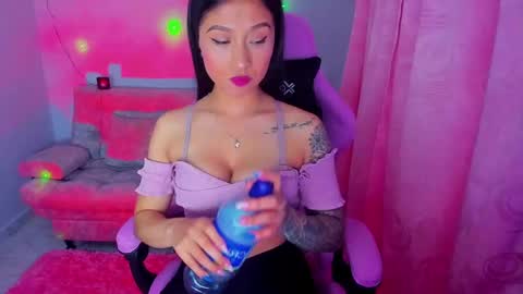 Nahome online show from February 22, 2025, 2:17 am