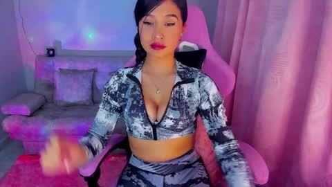 Nahome online show from March 10, 2025, 2:39 am