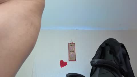 valeria online show from May 17, 2026, 3:59 am