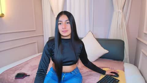 Snapshot of nahomi_key_ chatting on October 24, 2025, 7:54 pm Nahomi online show from October 24, 2025, 7:54 pm