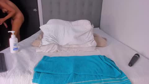 Snapshot of nahomi_miller_ chatting on February 28, 2025, 2:42 am Laura online show from February 28, 2025, 2:42 am